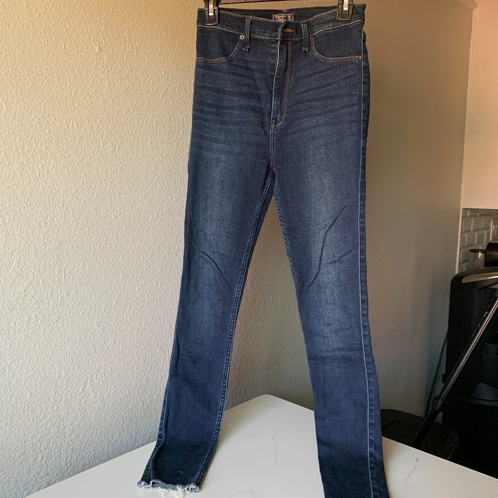 Abercrombie Women's Dark Blue Leggings Jean Size 6